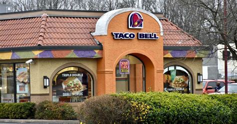 Select your <strong>Taco Bell</strong> in Fort Wayne, IN for favorites like burritos, quesadillas, nachos, and <strong>tacos</strong>. . Closest taco bell to my location